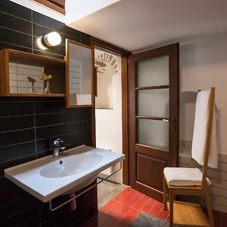 Alosanthos Private Holiday home *